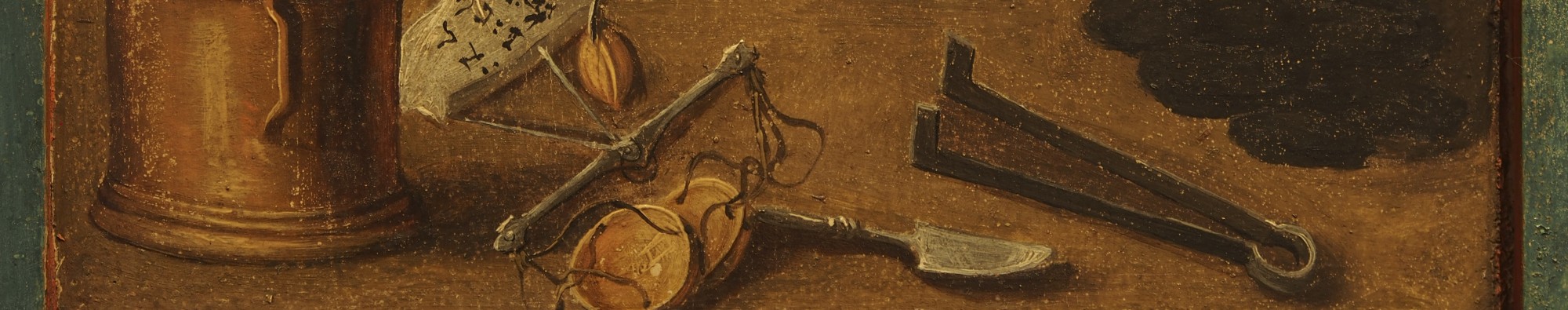 Auschnitt eines Gemäldes. Zu sehen sind eine Säule auf der linken Seite, in der Mitte eine Waage mit Waagschalen und eine Schaufel.