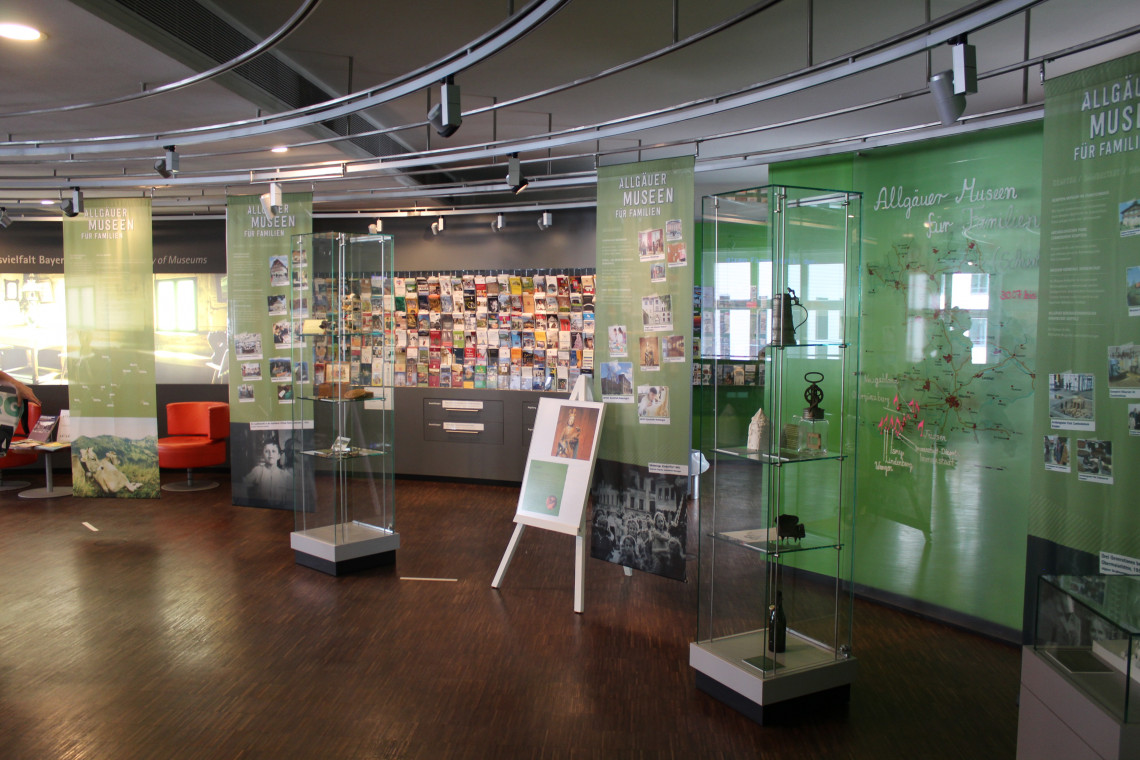 Blick in die Ausstellung der &quot;Allgäuer Museen für Familien&quot; im Infopoint München