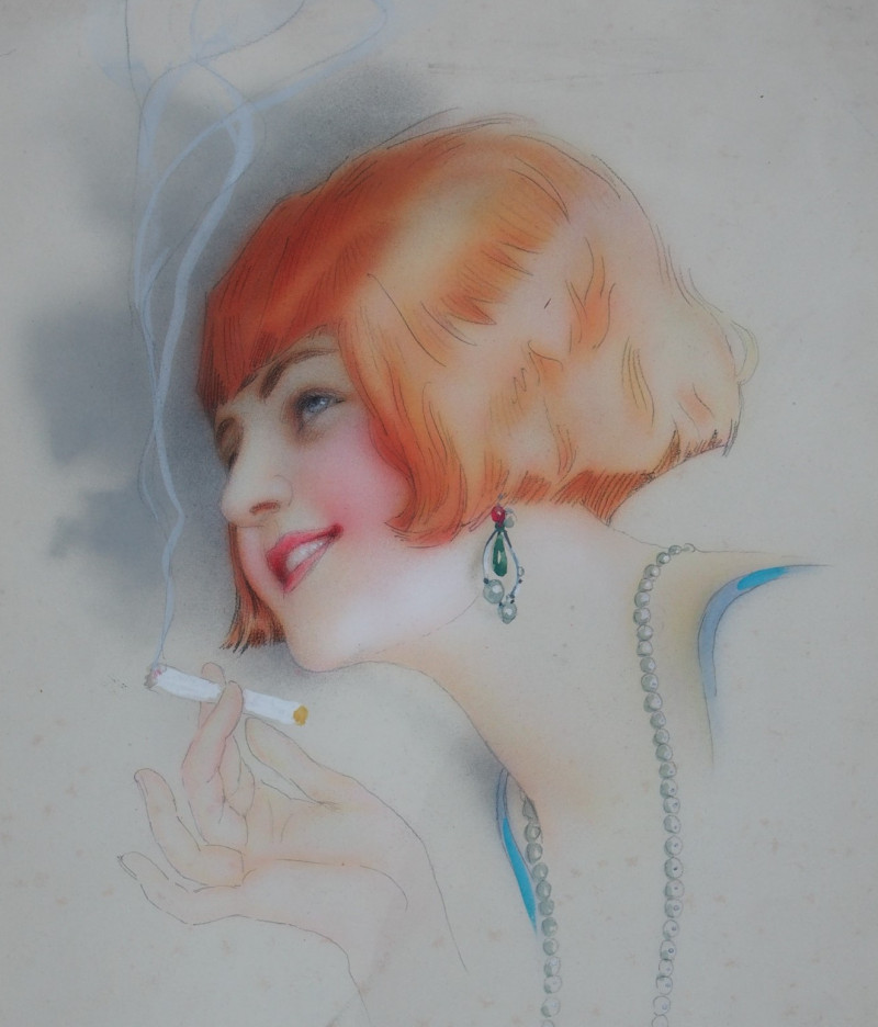 Zeichnung eines Portraits einer rothaarigen Frau mit Ohrschmuck und einer Perlenkette. In der rechten Hand halt sie eine Zigarette.